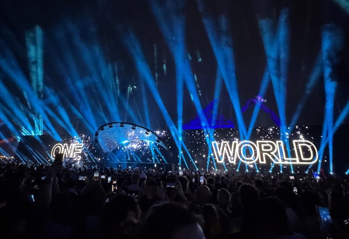 Hay momentos que pasan a la historia de la música electrónica. Y lo ocurrido en Tomorrowland 2025 será recordado durante muchos años.